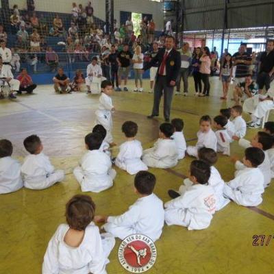 19 Aniversario 80