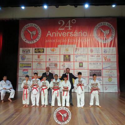 24 Aniversario 60
